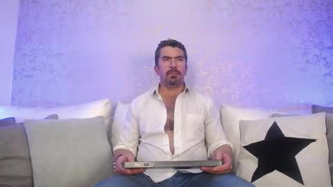 Snapshot of juank_fit45 chatting on January 19, 1:15 pm Juan k online show from January 19, 1:15 pm
