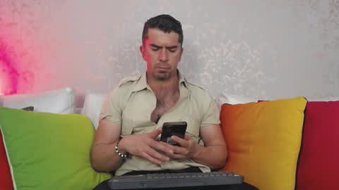 Snapshot of juank_fit45 chatting on February 9, 3:21 am Juan k online show from February 9, 3:21 am