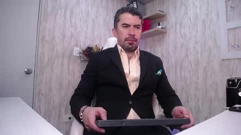 Snapshot of juank_fit45 chatting on February 20, 2:52 am Juan k online show from February 20, 2:52 am