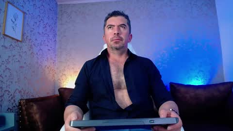 Snapshot of juank_fit45 chatting on March 27, 8:48 am Juan k online show from March 27, 8:48 am