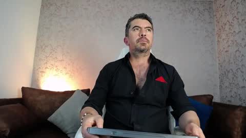 Snapshot of juank_fit45 chatting on April 2, 4:43 am Juan k online show from April 2, 4:43 am