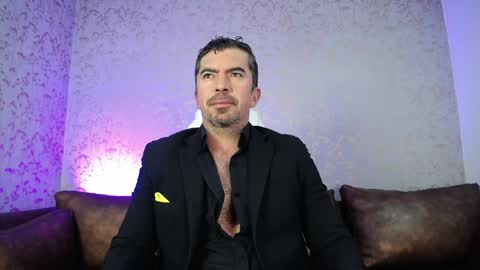 Snapshot of juank_fit45 chatting on April 15, 3:46 am Juan k online show from April 15, 3:46 am