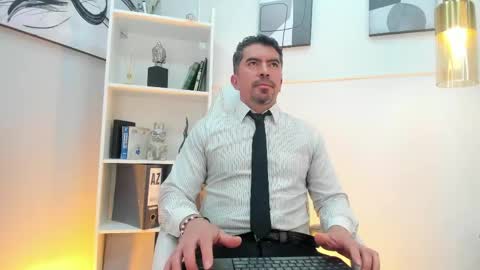 Snapshot of juank_fit45 chatting on May 22, 3:46 am Juan k online show from May 22, 3:46 am