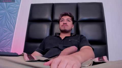 Snapshot of juanmechanic chatting on February 13, 5:36 am JUAN online show from February 13, 5:36 am