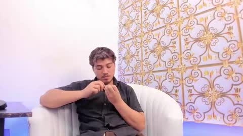 Snapshot of juanmechanic chatting on February 17, 6:43 am JUAN online show from February 17, 6:43 am