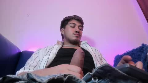 Snapshot of juanmechanic chatting on February 19, 6:53 am JUAN online show from February 19, 6:53 am