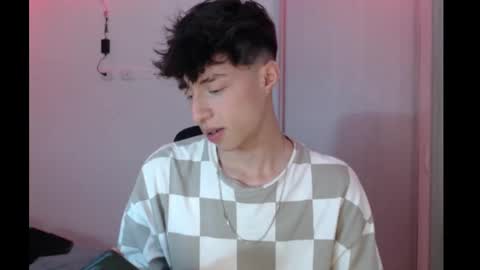 juanmres online show from November 23, 11:48 pm