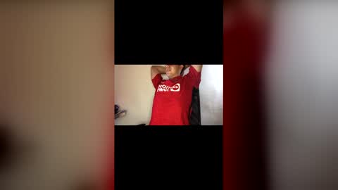 Snapshot of juannvalencia11 chatting on April 11, 1:48 pm juannvalencia11 online show from April 11, 1:48 pm