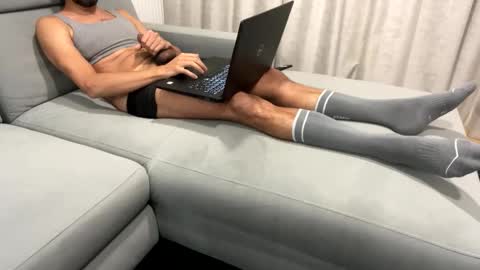 Snapshot of juanxxxo_ chatting on February 21, 10:15 pm juanxxxo_ online show from February 21, 10:15 pm