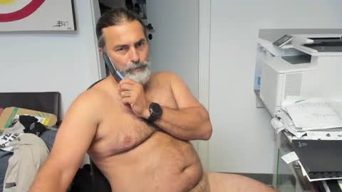 Snapshot of juergenkru chatting on September 18, 1:35 pm Giovanni50pro online show from September 18, 1:35 pm