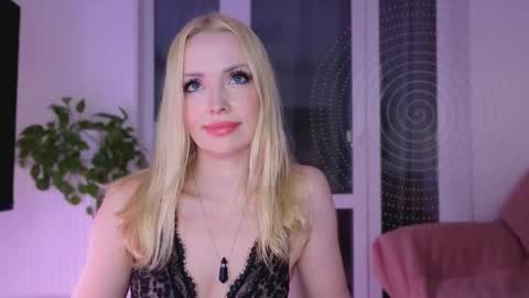 Goddess Julia online show from December 5, 7:32 pm