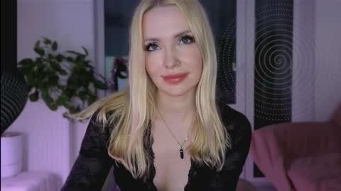 Goddess Julia online show from December 17, 8:15 pm