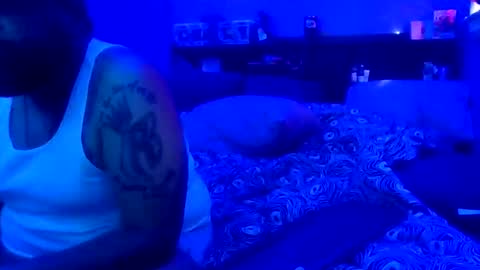 Juiceepawwg420 online show from May 28, 1:41 pm