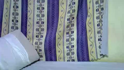 juicy_ass10 online show from May 28, 7:11 pm