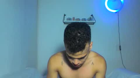 Snapshot of juicy_boy22 chatting on April 28, 2:38 am Miguel online show from April 28, 2:38 am