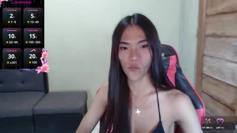 Snapshot of juicy_cumellah chatting on September 14, 7:24 pm Ellah online show from September 14, 7:24 pm