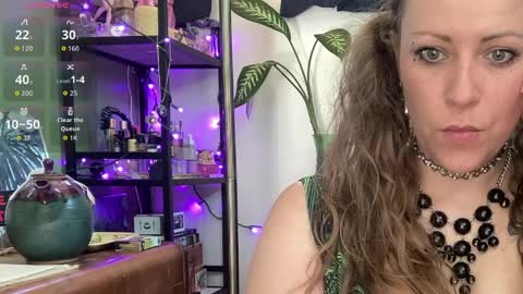 juicy_jussy online show from April 6, 8:43 pm