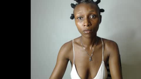 Snapshot of juicy_pinkpussy564197 chatting on February 20, 1:13 am olivia online show from February 20, 1:13 am