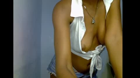 Snapshot of juicy_pinkpussy564197 chatting on July 10, 8:33 pm olivia online show from July 10, 8:33 pm