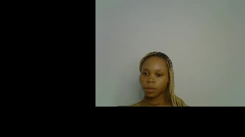 Snapshot of juicy_slut0 chatting on May 20, 8:37 pm Champaign online show from May 20, 8:37 pm