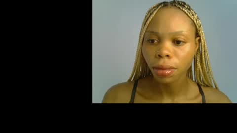 Snapshot of juicy_slut0 chatting on May 24, 8:19 am Champaign online show from May 24, 8:19 am