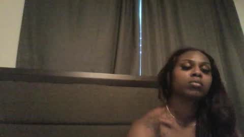 JuicyExotic online show from November 18, 2:32 pm