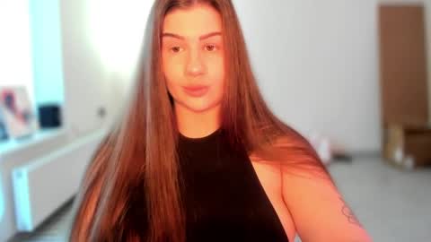 Snapshot of juicyhelenx chatting on May 23, 4:44 pm Elena online show from May 23, 4:44 pm