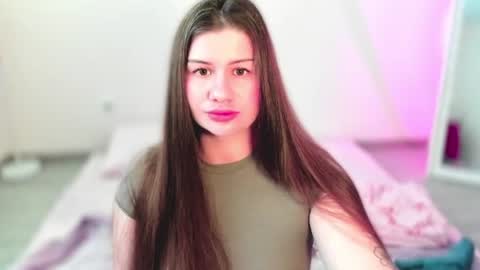 Snapshot of juicyhelenx chatting on June 20, 7:44 am Elena online show from June 20, 7:44 am