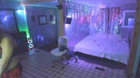 juicyjayxxx69 online show from September 20, 2:23 am