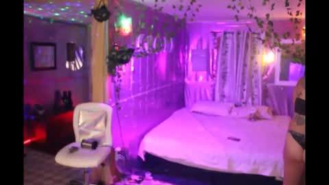 juicyjayxxx69 online show from October 2, 3:02 am