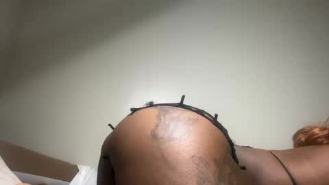 juicyy_mochaa online show from October 23, 3:06 am