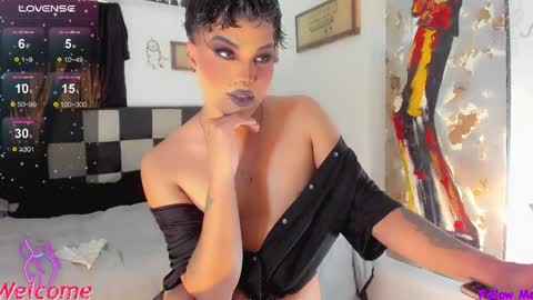 Jujubee online show from May 29, 6:50 pm