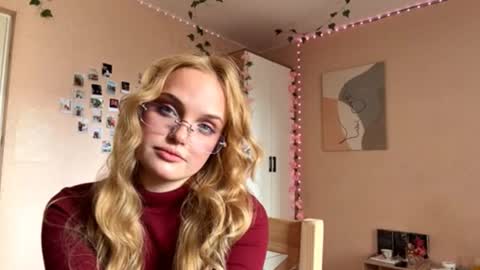 Alana online show from March 14, 11:37 am