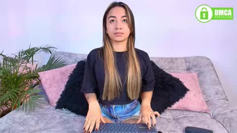 Jules and Gia online show from March 23, 5:17 pm