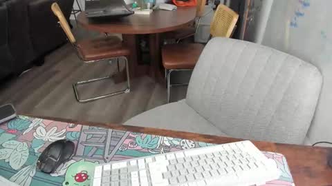 Jules online show from February 26, 9:58 pm