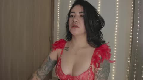 Juli Modelo Independiente online show from March 19, 12:53 pm
