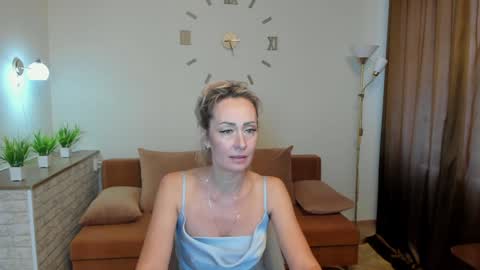 Snapshot of julia__cherry_ chatting on January 26, 7:32 am julia__cherry_ online show from January 26, 7:32 am