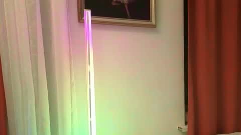 julia_giulia online show from December 14, 1:38 pm