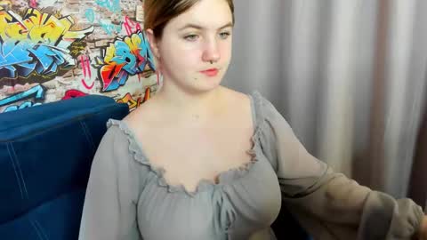 Julia Jips online show from October 14, 1:06 am