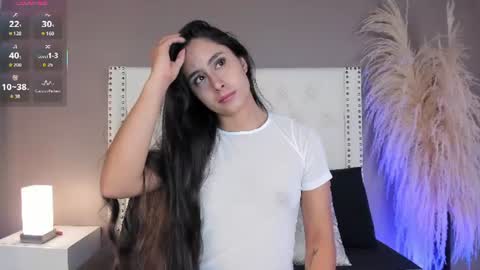 J U L IA   M A R T I N E Z online show from June 18, 11:36 am