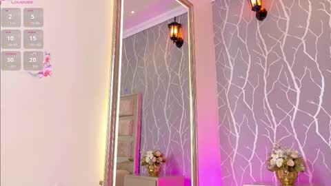 julia_rivers online show from January 5, 5:27 pm