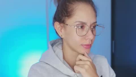 Snapshot of julia_roberts420 chatting on September 28, 1:38 pm Julia Schedule 10 pm to 4 am GTM-5 online show from September 28, 1:38 pm