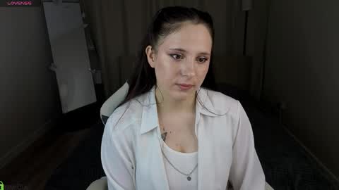 Julia Shyy online show from May 9, 1:22 am