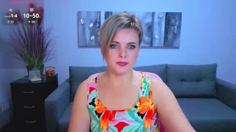 Julia online show from November 22, 12:59 pm