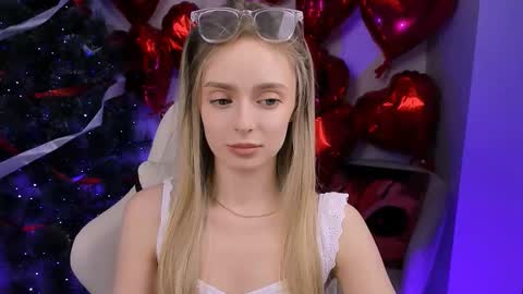 Snapshot of juliabrewwer chatting on March 24, 6:02 pm Julia online show from March 24, 6:02 pm