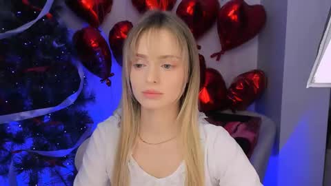 Snapshot of juliabrewwer chatting on April 24, 7:05 pm Julia online show from April 24, 7:05 pm