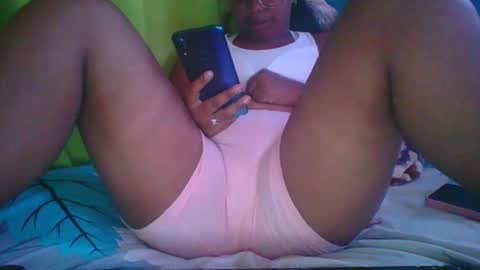 juliah02 online show from February 8, 11:12 am