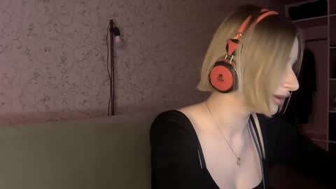 Kate online show from March 17, 4:43 pm