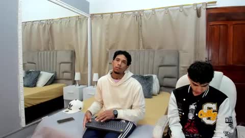 julian billy online show from January 16, 11:37 am