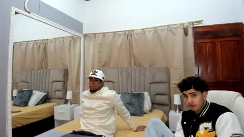 Snapshot of julian_billy chatting on January 16, 5:44 pm julian billy online show from January 16, 5:44 pm